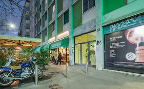 Stylish And Perfect Place For Families And Friends